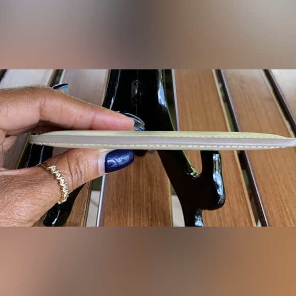 Louis Vuitton Vintage Vanilla Card Holder - Picture 5 of 10